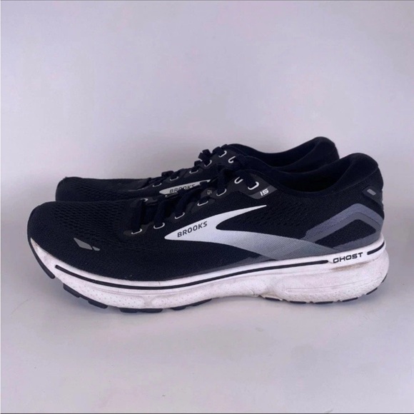Brooks Shoes - Brooks Women’s Black and Gray Athletic Shoes 8 wide
